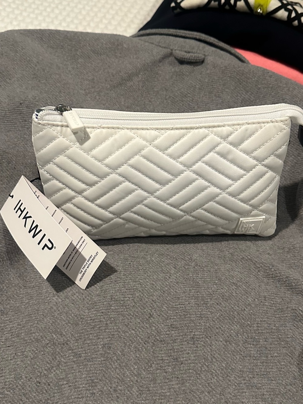 IHKWIP White Quilted Crossbody/wristlet purse